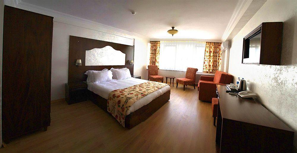 Hatay Hotel Istanboel Buitenkant foto